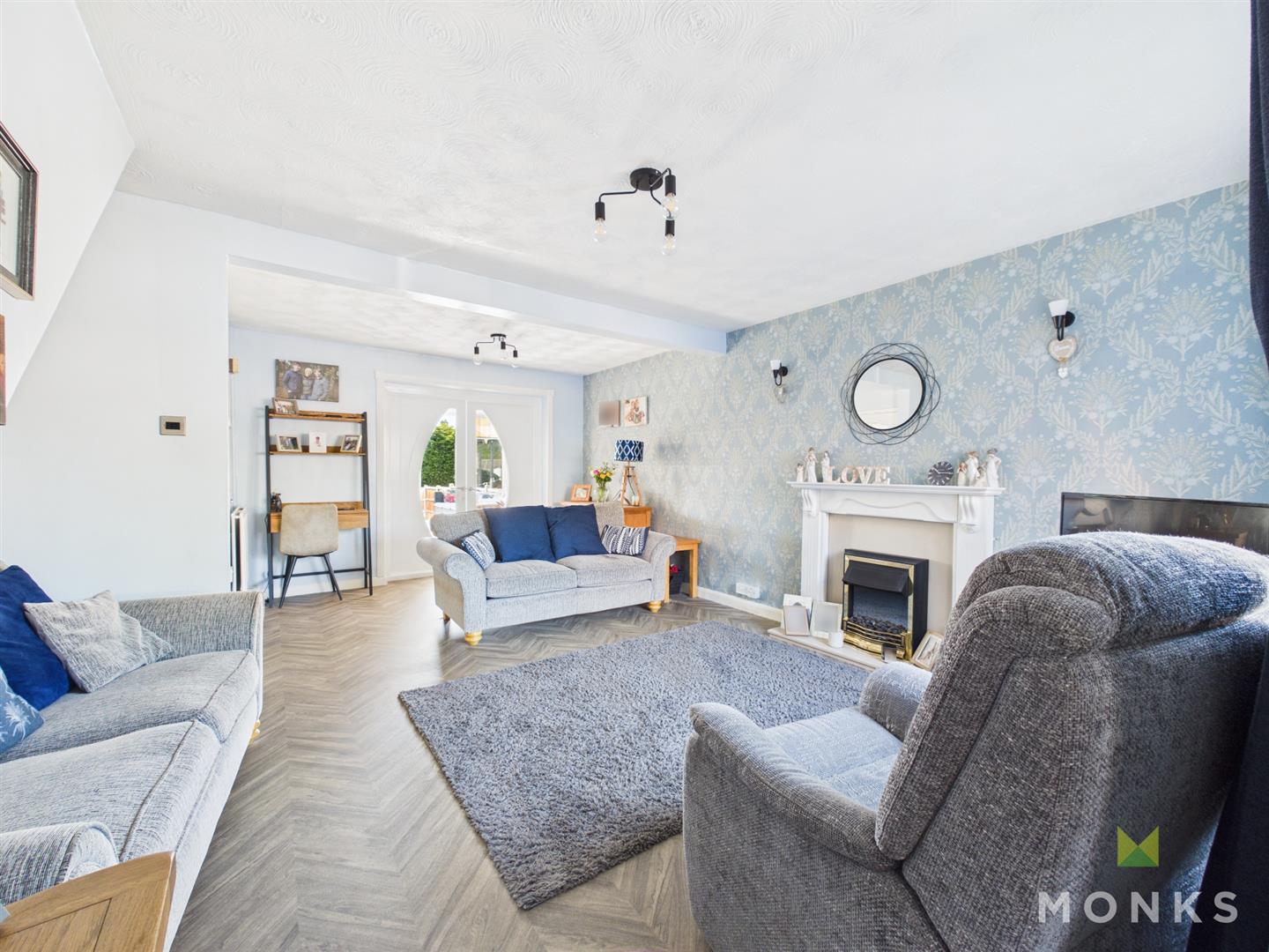 9 Ardmillan Court, Oswestry, SY11 2JG For Sale